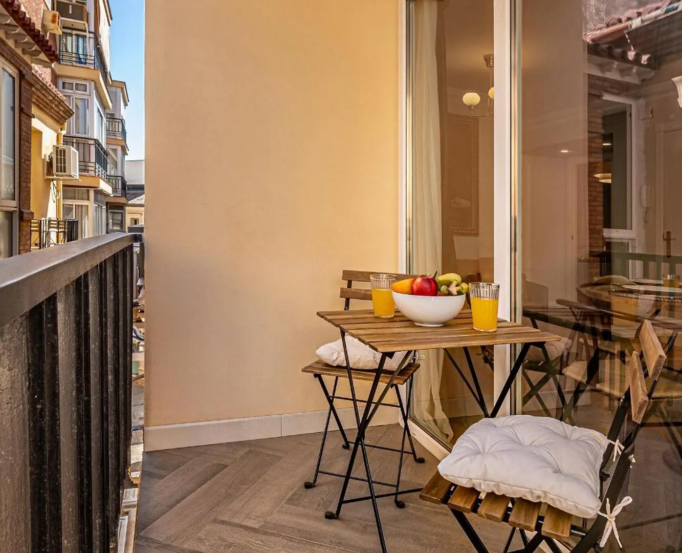Historic Center Chic Gem With Balcony Apartment Malaga
